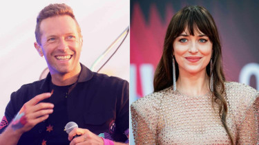 Chris Martin dan Dakota Johnson.