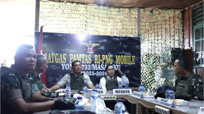 VIVA Militer: Menhan Sjafrie dan Menkeu Sri Mulyani di Poskotis Kenyam