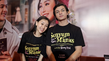 Film Senyum Manis Love Story