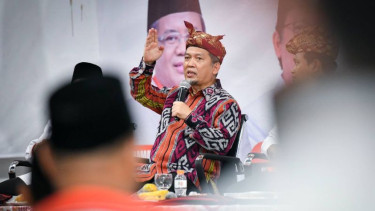 Presiden PKS Almuzzamil Yusuf.