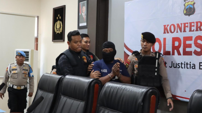 Pria mabuk ngaku Anggota Kostrad serang Polisi di Kendal