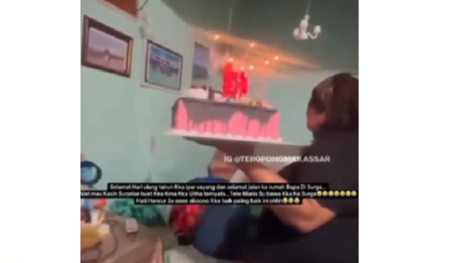 Kejutan ulangtahun dengan suasana haru.