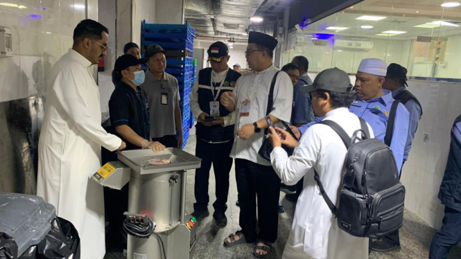 Prof Arif Satria kunjungi dapur katering Smart Pots di Madinah