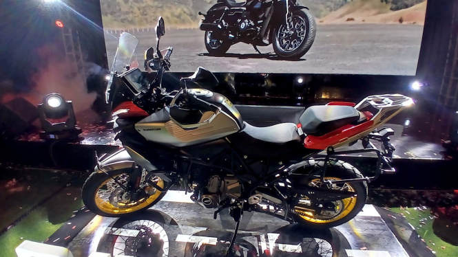 QJMotor Tourino 700 SX