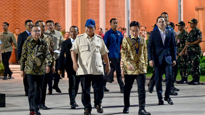 Presiden RI Prabowo Subianto di Lanud Halim Perdanakusuma sebelum melakukan kunjungan kenegaraan ke Singapura dan Rusia (sumber foto: Muchlis Jr - Biro Pers Sekretariat Presiden)