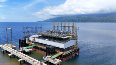 Barge Mounted Power Plant (BMPP) Nusantara 2 atau Pembangkit Listrik Kapal dengan kapasitas terpasang 60 MW terintegrasi dalam sistem kelistrikan Sulawesi Bagian Selatan (Sulbagsel).