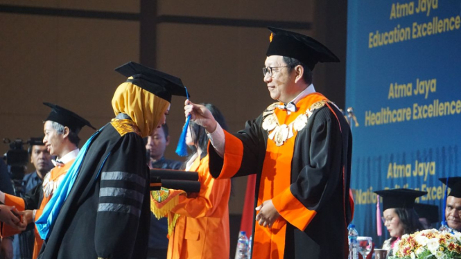 Universitas Katolik Indonesia Atma Jaya menggelar Wisuda Sarjana ke-85.