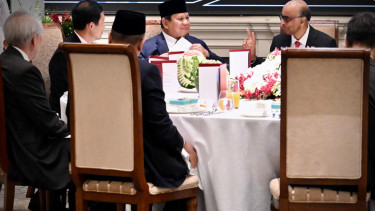 Presiden RI Prabowo Subianto saat menghadiri jamuan santap siang dengan Presiden Republik Singapura, Tharman Shanmugaratnam (sumber foto: Cahyo - Biro Pers Sekretariat Presiden)