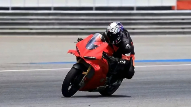 Motor sport Ducati dengan transmisi otomatis