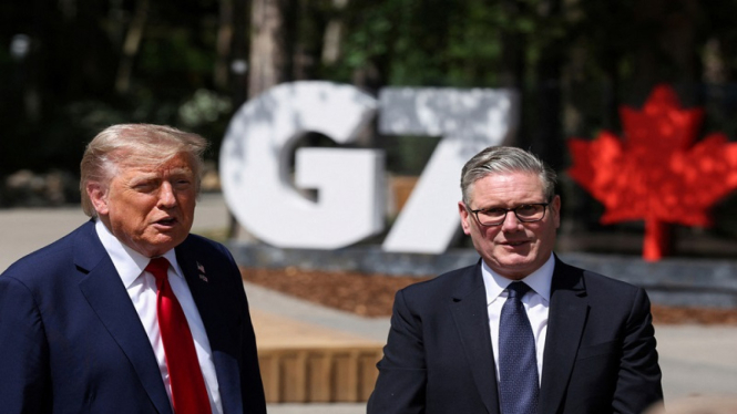 Presiden AS Donald Trump melakukan pertemuan dengan PM Inggris Keir Starmer  