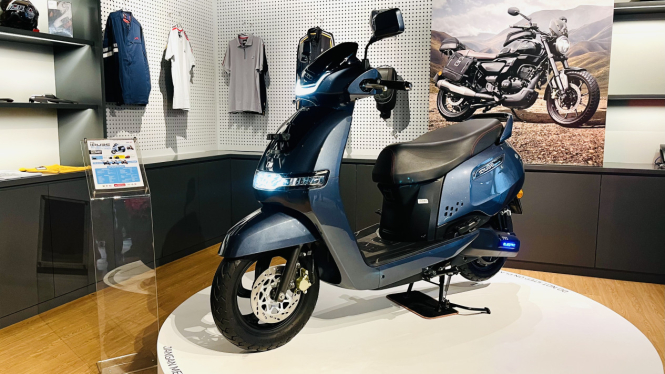 TVS iQube S
