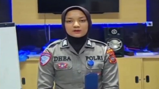 Anggota Polwan Polda Sumbar Brigadir Dhea Friesca Olla Febri minta maaf