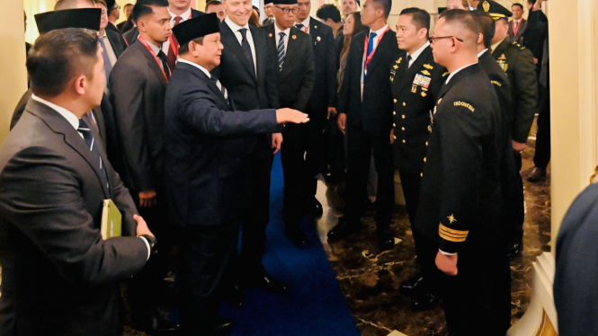 Presiden RI, Prabowo Subianto tiba di Bandara Internasional Pulkovo, St. Petersburg, Rusia.