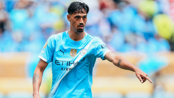 Tijjani Reijnders jalani debut di Manchester City