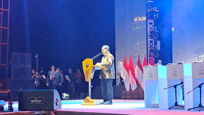 Gubernur Jakarta Pramono Anung memberikan sambutan di Jakarta Fair 2025