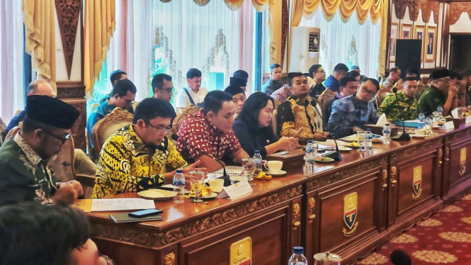 Wakil DPRD Provinsi Jambi, Ivan Wirata