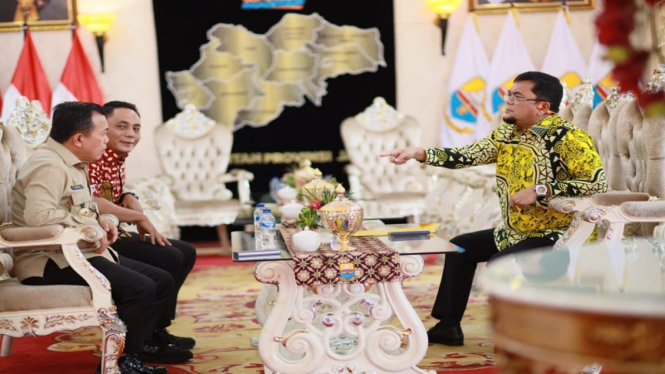 Wakil Ketua DPRD Jambi Ivan Wirata