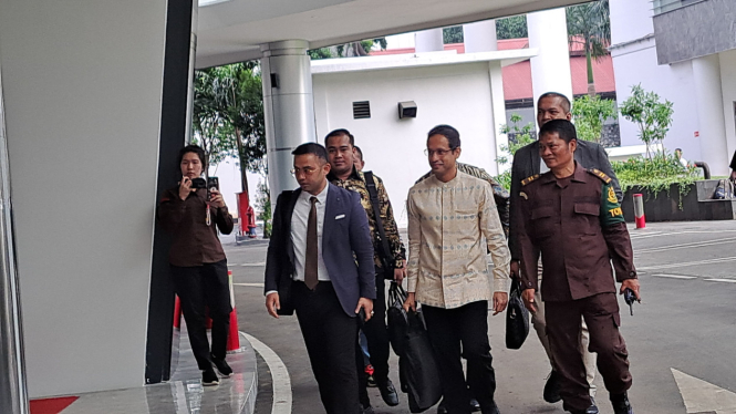 Nadiem Makarim tiba di Kejaksaan Agung