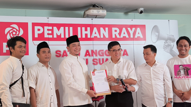 Mantan Ketua Umum PB Pergerakan Mahasiswa Islam Indonesia (PMII) periode 2017-2021, Agus Mulyono Herlambang mendaftar sebagai caketum PSI