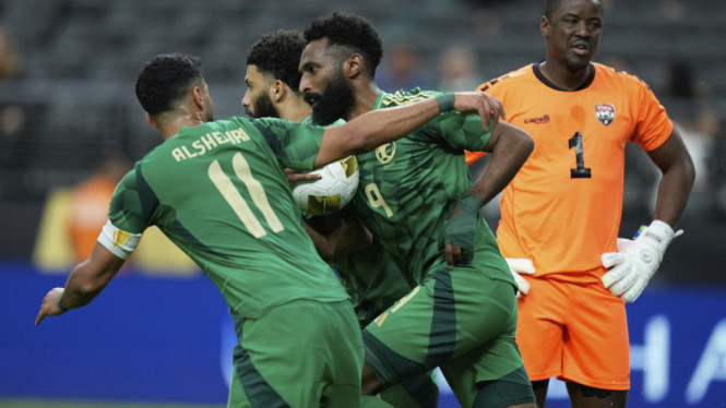 Pemain Timnas Arab Saudi rayakan gol