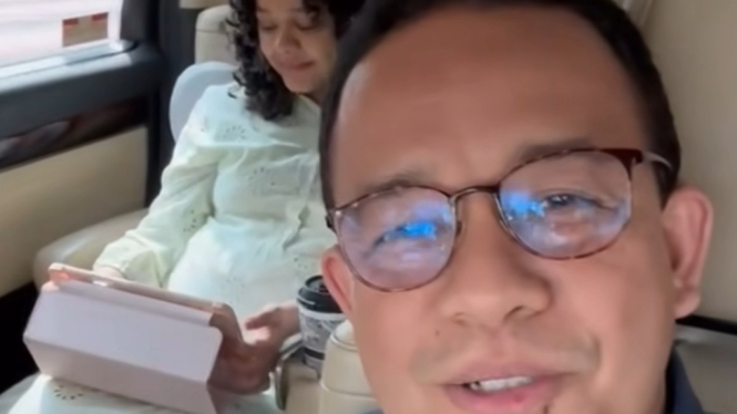 Anies Baswedan jemput cucu pertama pulang ke rumah.