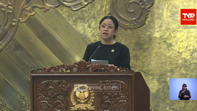 Ketua DPR RI Puan Maharani saat membuka rapat paripurna ke-20 di Kompleks Parlemen, Senayan, Jakarta Pusat (sumber: tangkapan layar YouTube TV Parlemen)