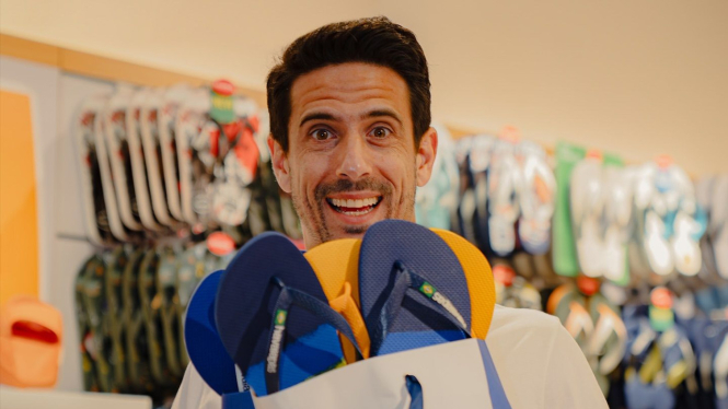 Juara dunia Formula E dan duta lingkungan PBB, Lucas di Grassi.