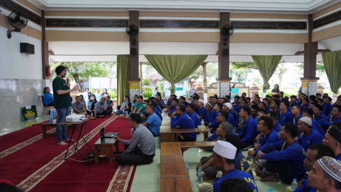 Andi F Noya mengunjungi Lapas Kelas II A Purwokerto