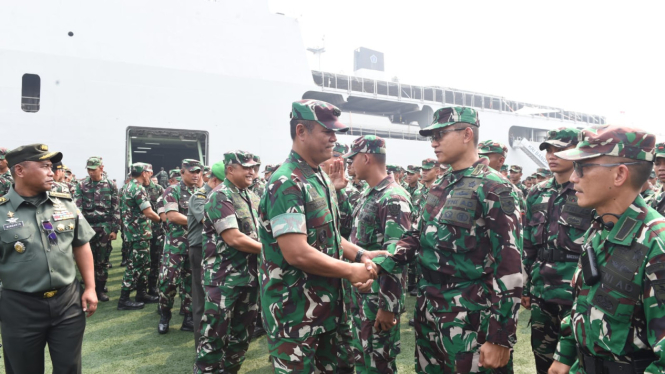 Foto wakasad pimpin keberangkatan prajurit (dok:istimewa)