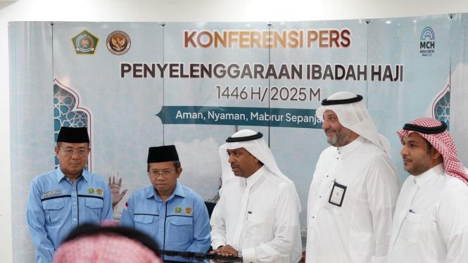 Wamenhaj dan Umrah Saudi Abdul Fattah Mashat dan Ketua PPIH 2025 Muchlis Hanafi