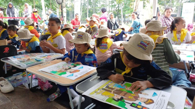 Lomba mewarnai dan melukis anak dan difabel dalam rangka Hari Bhayangkara ke-79