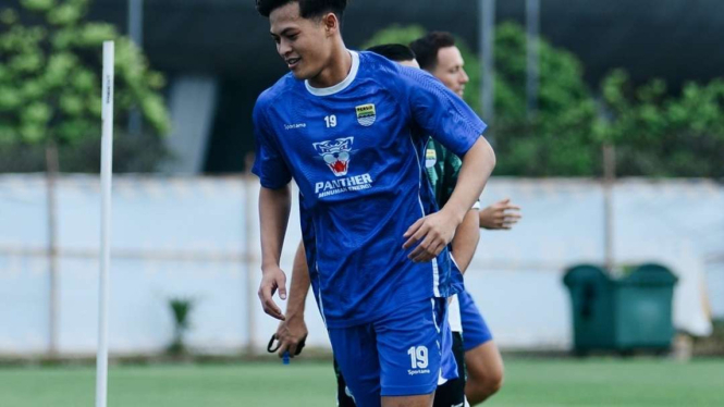Pemain Persib Bandung Alfeandra Dewangga
