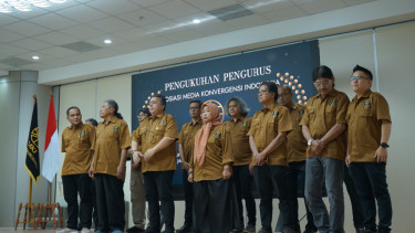 Pengukuhan pengurus AMKI