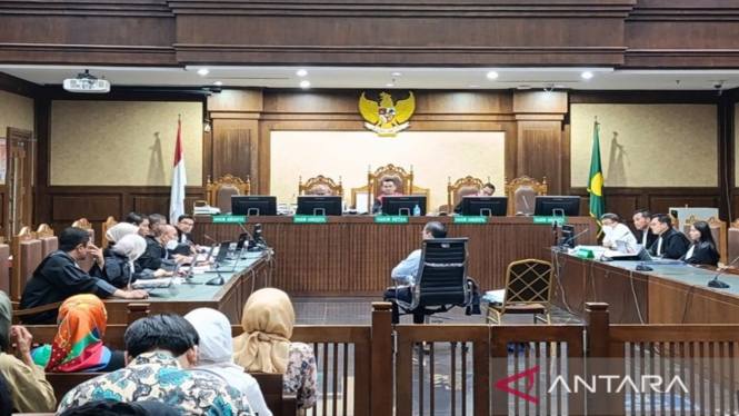 Eks Mendag Tom Lembong diperiksa sebagai saksi mahkota