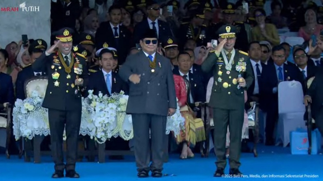 Presiden Prabowo didampingi Kapolri dan Panglima TNI di HUT Bhayangkara ke-79