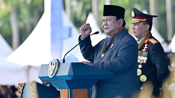 Presiden RI Prabowo Subianto dalam acara peringatan HUT Bhayangkara ke-79 di Monas, Jakarta Pusat (sumber: Muchlis Jr - Biro Pers Sekretariat Presiden)