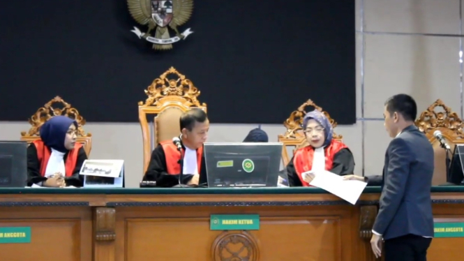 PN Bandung gelar sidang kasus Lisa Mariana dan Ridwan Kamil