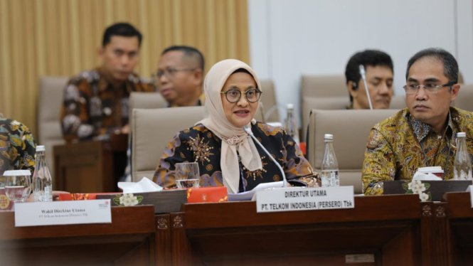 Direktur Utama PT. Telkom, Dian Siswarini