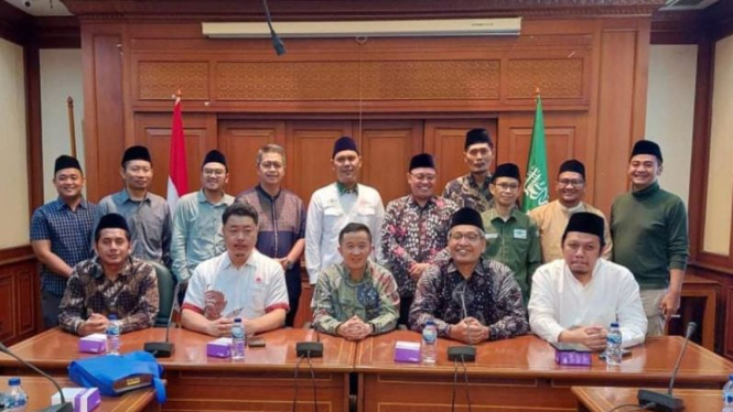 Pengurus Besar Nahdlatul Ulama (PBNU) dan Pengurus APWNU. 
