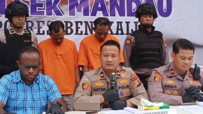 Wakapolres Bengkalis Kompol Anton merilis kasus pencabulan modus pengobatan