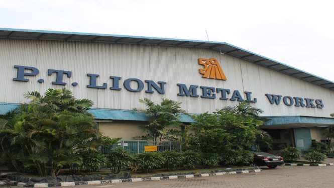 PT Lion Metal Works Tbk (LION)