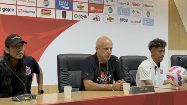 Pelatih Port FC Alexandre Gama
