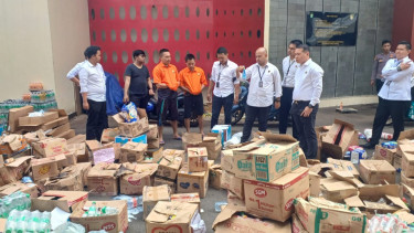 Foto Pelaku dan Barang Bukti (Dokumentasi:Istimewa)