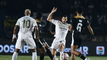 Persib Bandung vs Dewa United