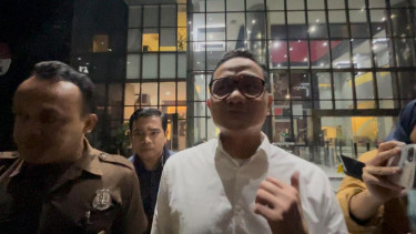 Kepala Badan Pengelola Keuangan Haji (BPKH) Fadlul Imansyah usai diminta klarifikasi soal dugaan korupsi kuota haji. KPK masih dalam proses penyelidikan mengusut dugaan korupsi kuota haji.