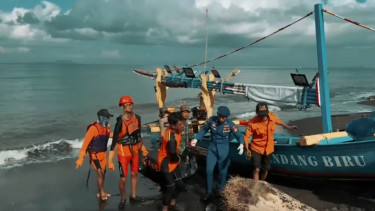 Jenazah diduga korban KMP Tunu Jaya tenggelam ditemukan di perairan Jembrana