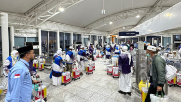 Jemaah Haji Indonesia di Bandara AMAA, Madinah, Arab Saudi