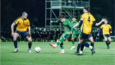 Duel Persebaya Surabaya vs Football West All Star