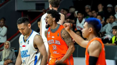 Duel Pelita Jaya vs Satria Muda di semifinal IBL 2025