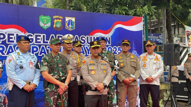 Kapolda Metro Jaya (tengah) Irjen Pol Karyoto